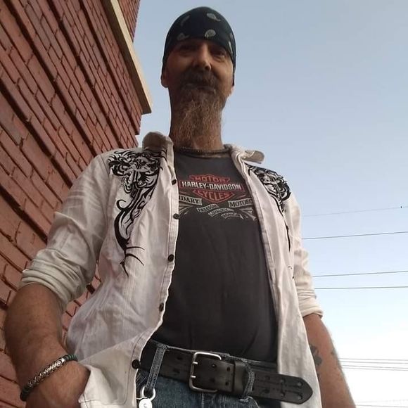 Meet your Posher, Chris - Picture 1 of 1